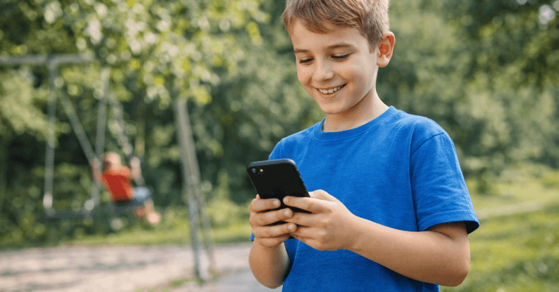 Milloin lapselle kannattaa hankkia ensimmäinen puhelin